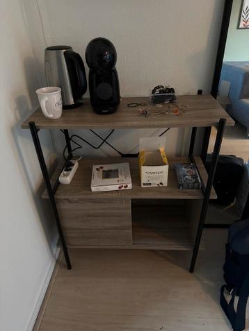 Gratis kastje, ideaal voor koffiebar of opslag