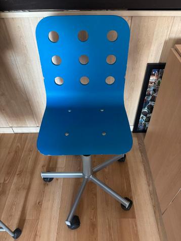 Blauwe Ikea bureaustoel met wieltjes