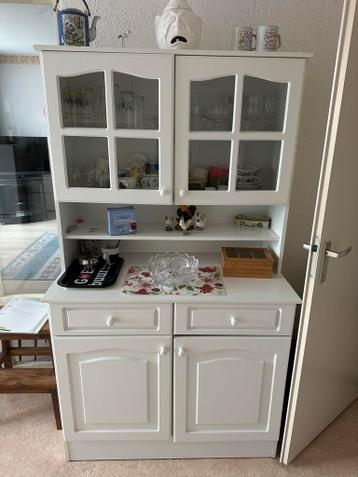 Witte Kast met Vitrine en Lades