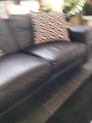 Gratis ikea 2 en 3 zwarte leren zitbanken