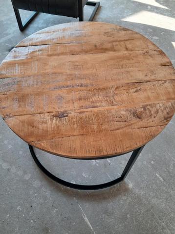 Nette Mangohout salontafel.