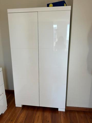 kleding kast wit gratis