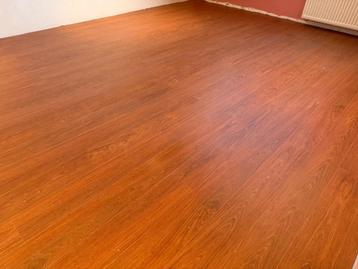 Kwalitatief uitstekend kliklaminaat 32m2