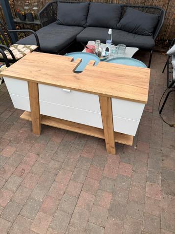 Badkamerkast + spiegelkast gebruikt.