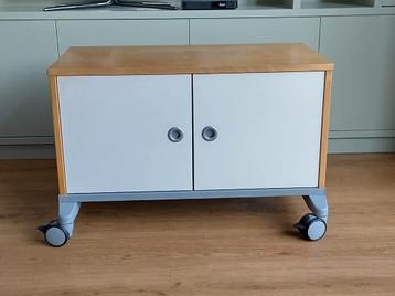 TV kastje op wielen - 85x50x55 cm - Gratis af te halen