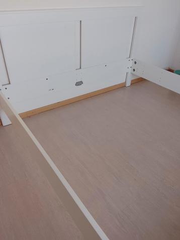 Wit bedombouw 160x200 cm met lichte beschadiging