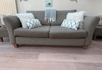 Gratis twee persoons bank kleur: taupe