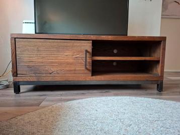 Massief houten TV meubel - Opknapper l145xb50xh55