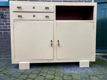 eenvoudige kast gratis af te halen