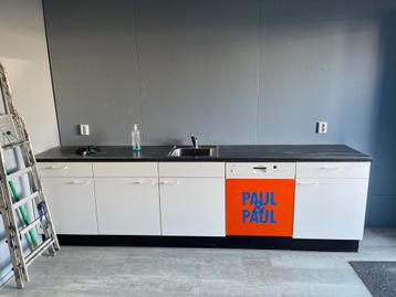 Keuken met rechte opstelling en Bosch vaatwasser