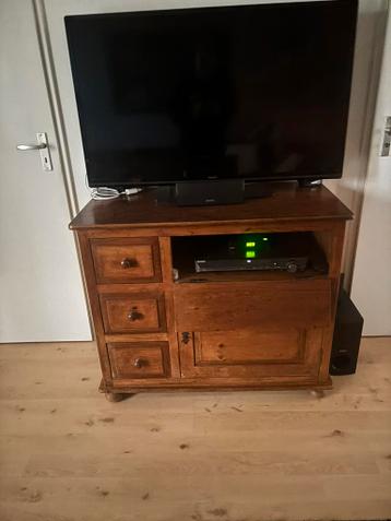 TV kast met genoeg opbergruimte 100x50x85 cm