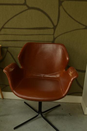 Stoelen gratis afhalen in tilburg.