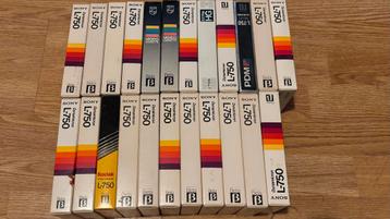 23 Betamax videobanden met diverse films,gratis af te halen