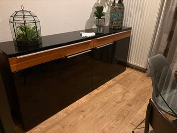 Hoogglans Zwart & Walnoot Dressoir - 2 Lades, Schuifdeuren