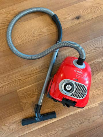 Kapotte stofzuiger voor handige Harry