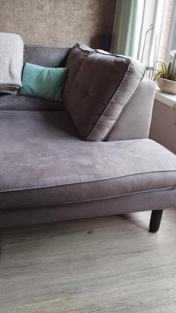 hoekbank. Bruin. bestaat uit twee delen. gratis afhalen