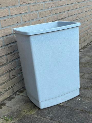 Prullenbak zonder deksel