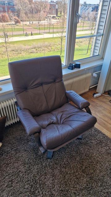 Donkerbruine fauteuil