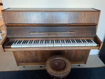 Piano Geyer, gratis af te halen.
