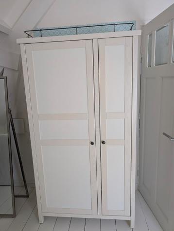 GRATIS: Witte Ikea Hemnes Hang-/Legkast (zelf demonteren)
