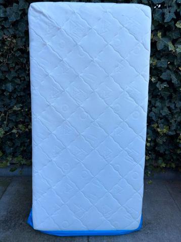 Gratis ledikant matrasje 60x120 - ongebruikt