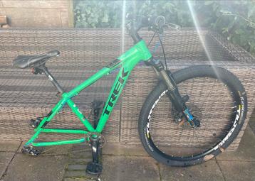 Mountainbike Marlin 4 Trek. Achterwiel / cassette ontbreekt.