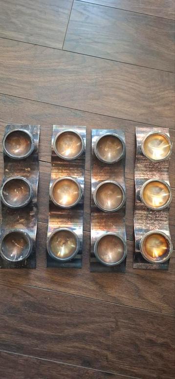 Gratis verzilverde (bol)kaarsen houder