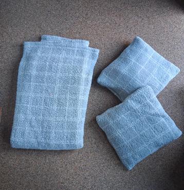 Teddy fleece set: 2 dekens en 5 kussens