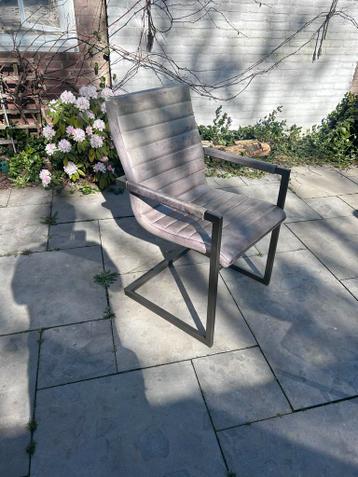 4x Eetkamerstoelen - Stijlvol en Comfortabel