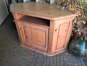 Houten TV hoekkast met opbergruimte