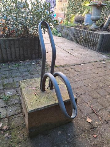 Stevige fietsenstandaard met betonnen voet