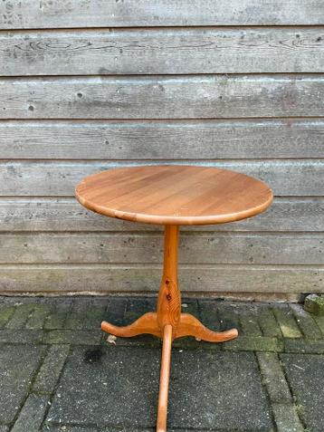 Tafeltje, gratis af te halen