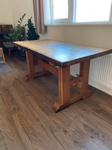 Massief handgemaakte eiken tafel