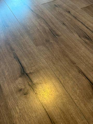 Walnoot bruin laminaat gebruikt