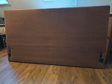 Bruin stoffen hoofdbord boxspring 180x100 cm tweepersoonsbed