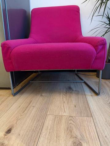 2 roze stoelen, gratis op te halen in Boxtel
