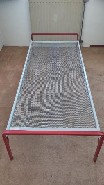 Vintage Demonteerbaar 1-Persoons Logeerbed met Matras