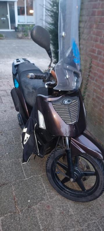 Kymco People S scooter start niet voor onderdelen of project