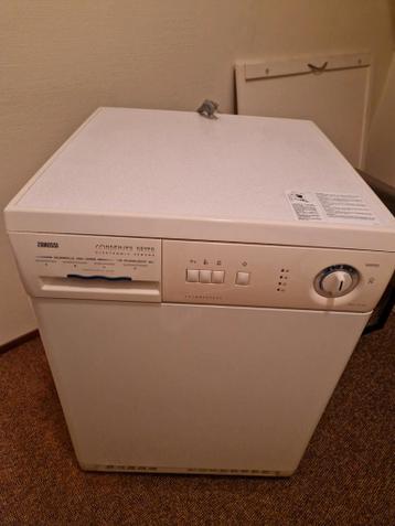 Zanussi TCS 674 E Condensdroger - Ouder maar Functioneel