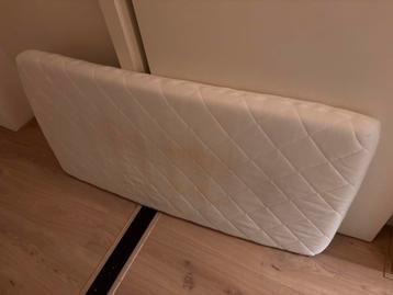 Ledikant matras en linnen 140x70