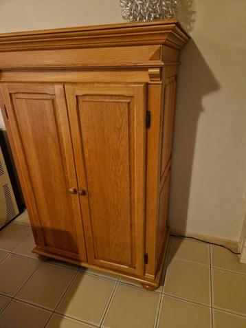 Meidenkast/TV meubel in zeer nette staat