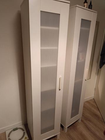 Hoge ladekast (1 of 2 beschikbaar)