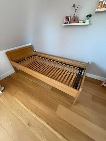 Goed bed, merk Hulsta eiken verstelbaar 200 x 90