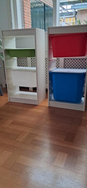 Gratis: 2 trofast kasten