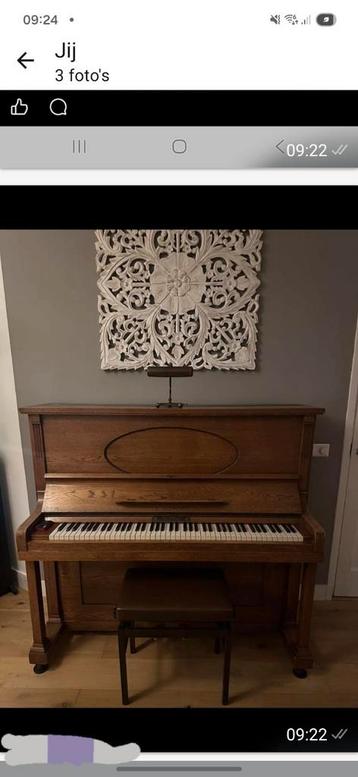Mooie houten piano, direct beschikbaar (aanhanger te leen)