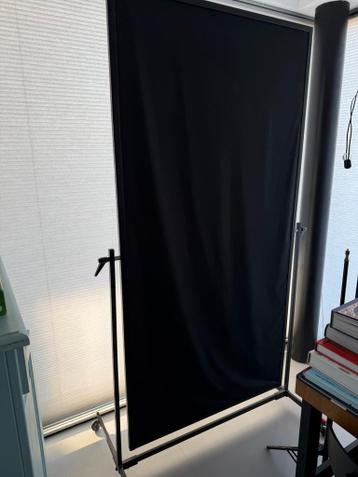 Groot reflectiescherm zwart/wit op stalen frame / draaibaar