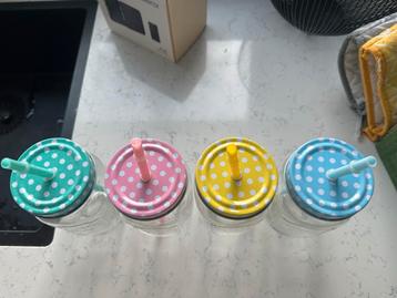 VANDAAG GRATIS AFHALEN Set van 4 drinkglazen met rietje