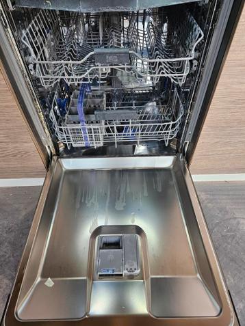 Vaatwasser + gasstel + afzuigkap