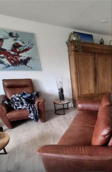 Leren bruine bank in goede staat - vandaag gebracht worden!