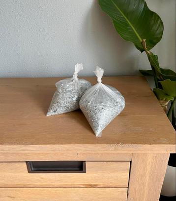 Zilverkleurige decoratiesteentjes (ca. 3 kg)